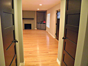512_Laguna_Blvd._SW__Hall_Entry_Closert